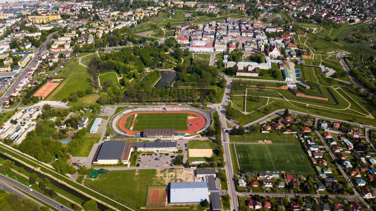 Pokoje Goscinne Osir Zamość Exteriör bild